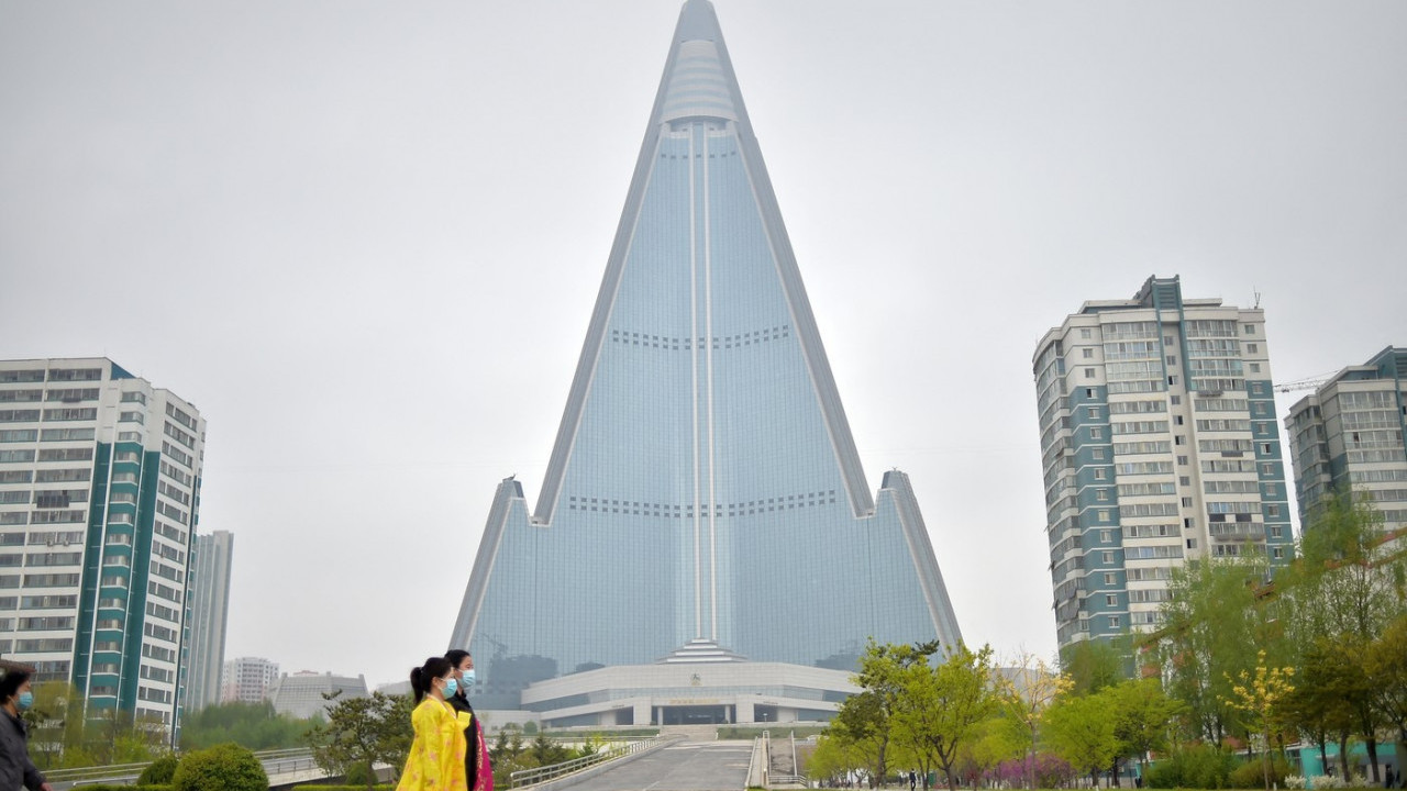 ХОТЕЛ ПРОПАСТИ: Висок 105 спратова, никад није примио госта