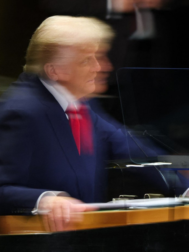 TRAMPU "PUKLE" KOČNICE Besneo i vređao: "Najgori si" (VIDEO)