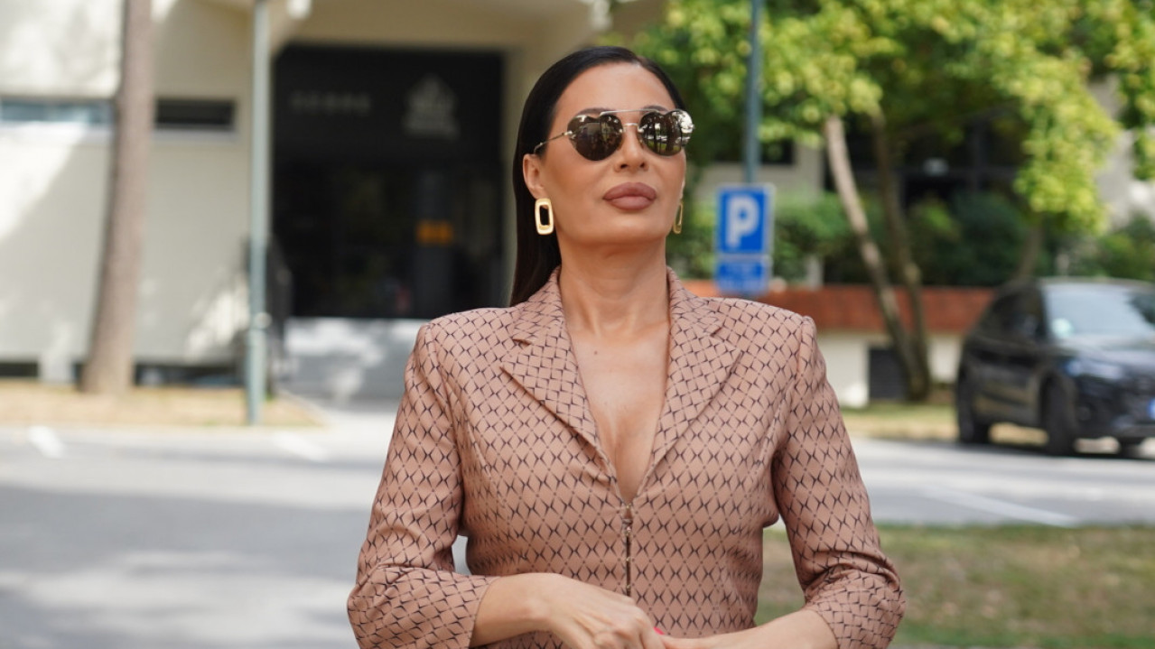 SKORO SEDAM HILJADA EVRA: Ceca u skupocenom stajlingu u ZG