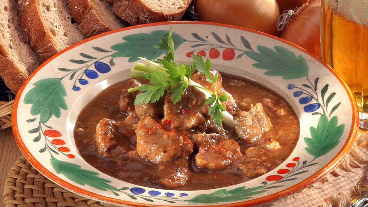 JUNEĆI GULAŠ: Trik da se brže skuva