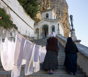 Тајна монахиња за миришљави веш - овако перу у манастиру