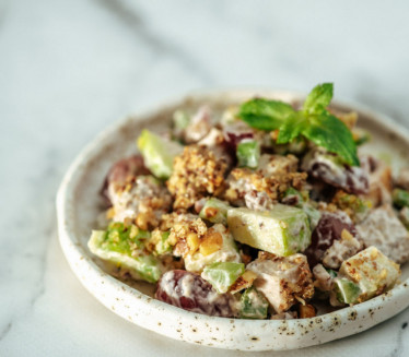 PILEĆA SALATA SA GROŽĐEM: Puna vitamina