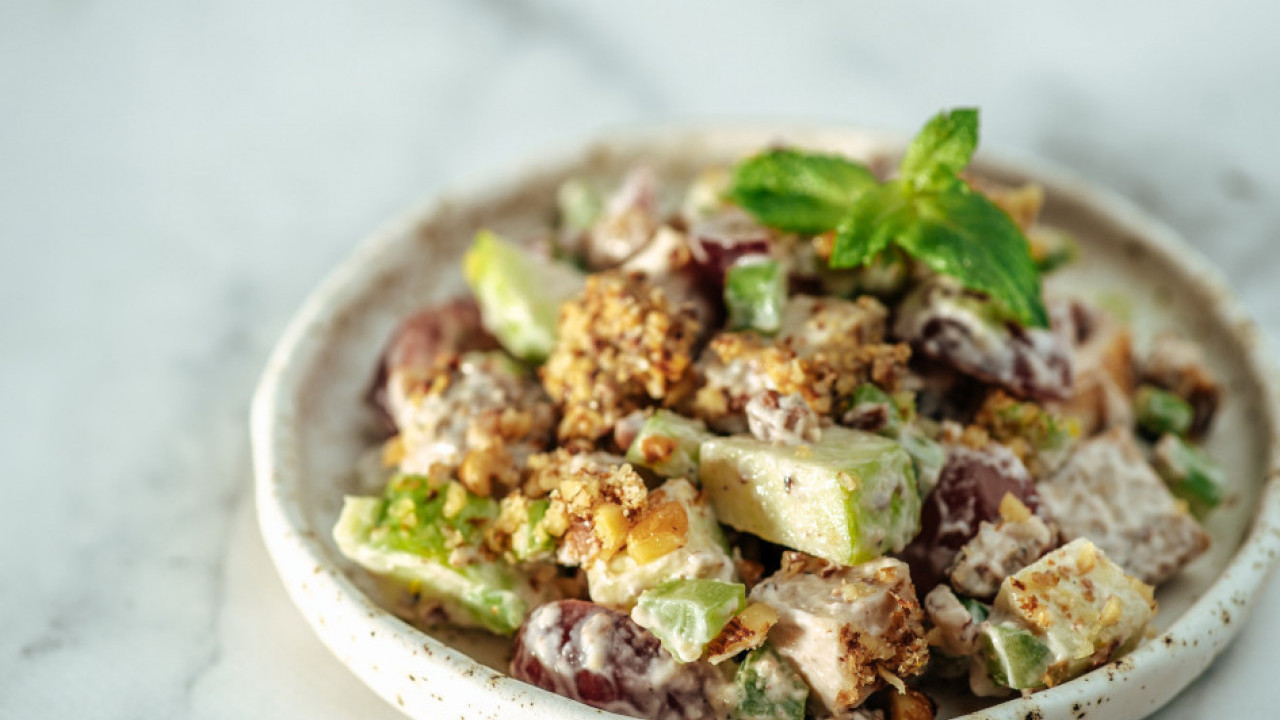 PILEĆA SALATA SA GROŽĐEM: Puna vitamina