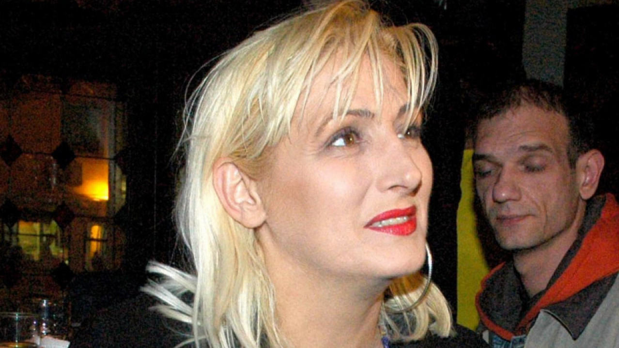 BORBA SA HEROINOM, PROPALI BRAKOVI: Buran život pevačice