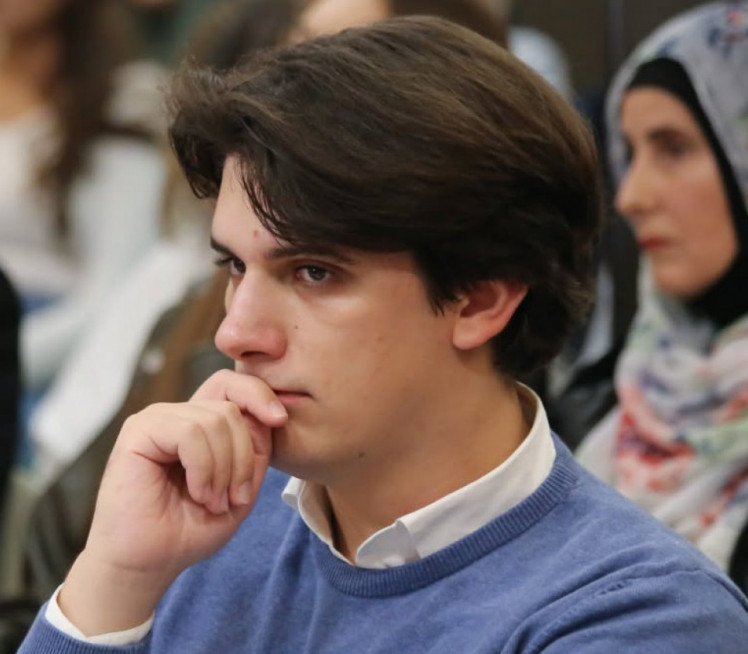 ЧЕКАОНИЦА ВЕРЕ И ЈЕДИНСТВА: Поезија Амара Личине која лечи