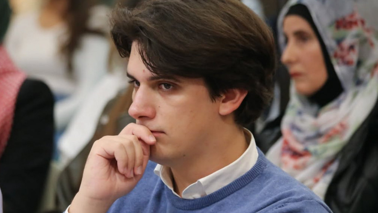 ЧЕКАОНИЦА ВЕРЕ И ЈЕДИНСТВА: Поезија Амара Личине која лечи