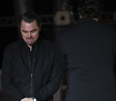 ŠTA JE S LICEM, S TELOM? Svi se pitaju šta je sa DiKaprijom