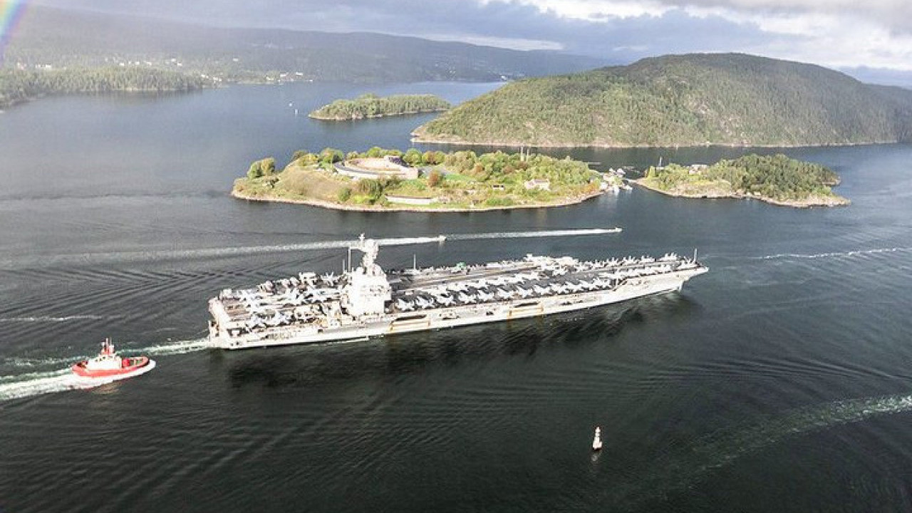 ЗБОГ ПРЕТЊИ: Највећи носач авиона упловио у норвешке воде