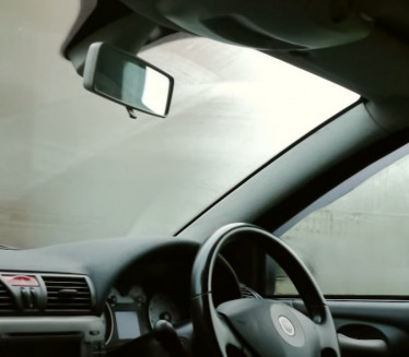 TRIK PROTIV MAGLJENJA STAKLA U AUTU: Tajni sastojak je povrće