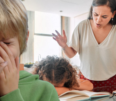 САВЕТ ПСИХОЛОГА: Ово НИКАКО не питајте децу за столом