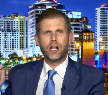 "MOM OCU SU UPALI U KUĆU"Trampov sin poludeo u emisiji uživo