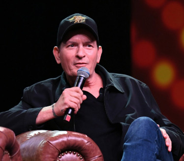 ČARLI ŠIN SPAVAO SA 47.000 ŽENA: Evo kad je izgubio nevinost