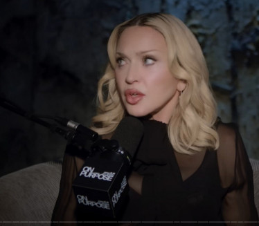 "Ležala sam na podu i JECALA - želela sam da se ubijem"