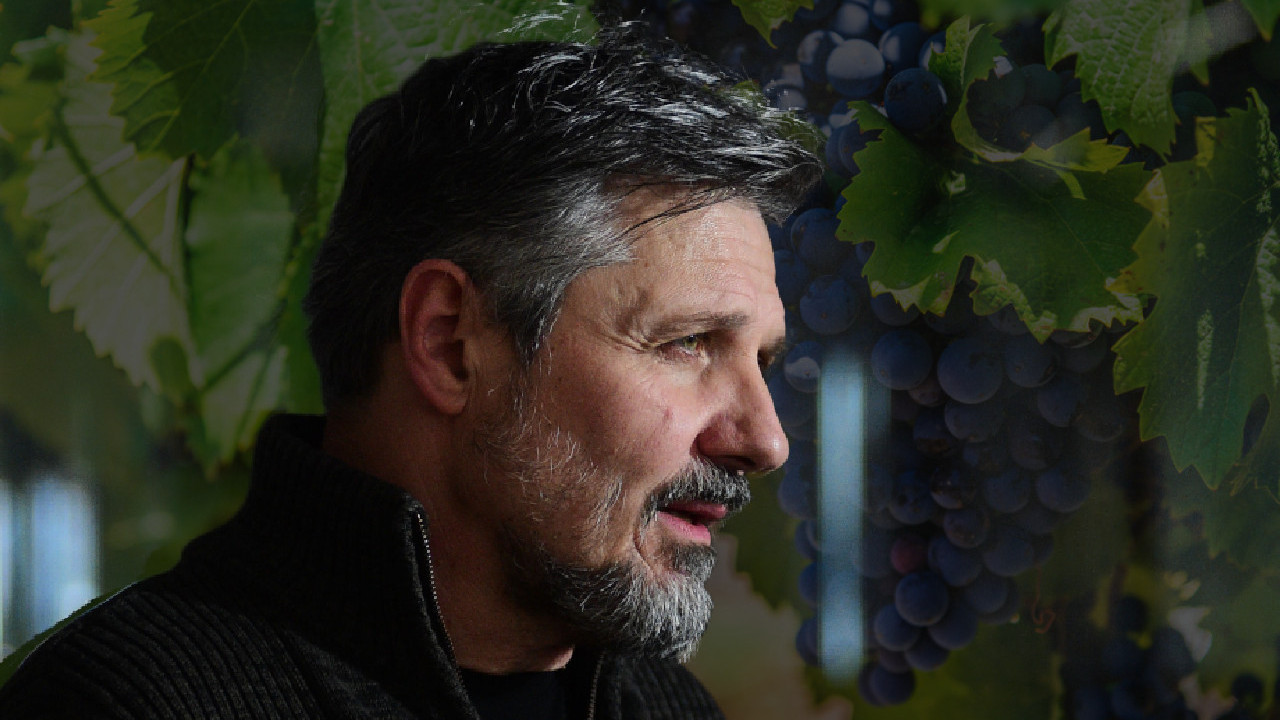 DEO PORDIČNE TRADICIJE DUGALIĆ Nebojša sina nazvao po grožđu