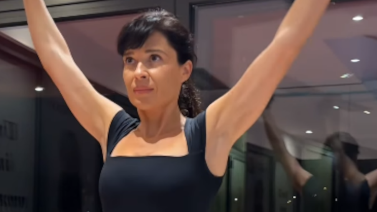 Видите шта најзгоднија водитељка РТСа ради у теретани (ФОТО)