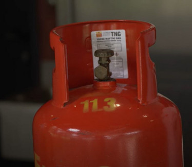 ЕКСПЛОЗИЈА ПОДИГЛА СВЕСТ: Ево како да проверите плинске боце