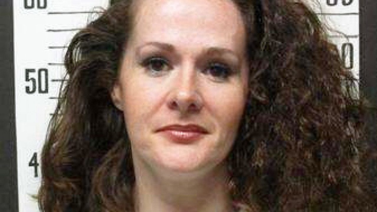 SMRTNA KAZNA ZA ŽENU POSLE 200 GODINA Sa 18 preklala devojku