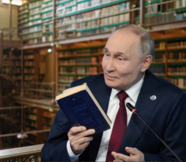 ПУТИН О ШКОЛИ: Коју књигу му је препоручио наставник