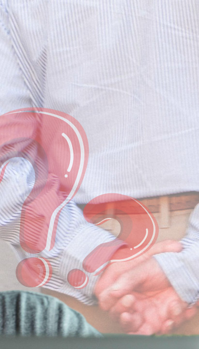 ЧЕСТО ХОДАТЕ С РУКАМА НА ЛЕЂИМА? Ево шта то говори о вама