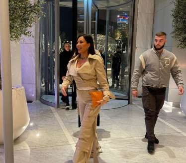 Цеца стигла на рођендан свог кумчета (ВИДЕО)