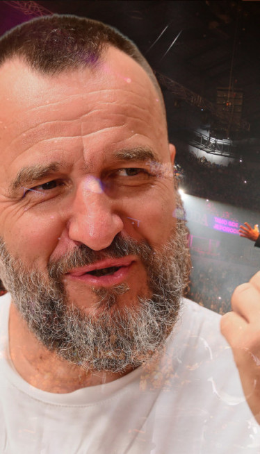 "NE SLUŠAM NJEGOVE PESME" Jezdićev KUM - poznati srpski pevač