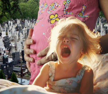 Да ли деца и труднице треба да иду на гробље за Задушнице?