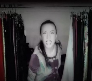 РОДИТЕЉИ БЕЖАЛИ ПРЕД ГРАНАТАМА: Певачица о рату и каријери