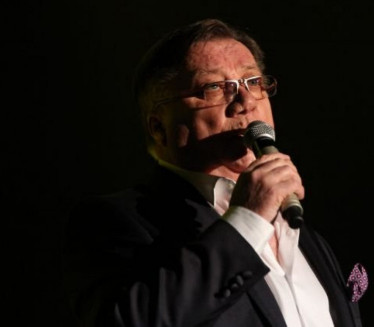 "VRATIO SE SA PUNIM KOLICIMA" Halid pomogao čoveku bez posla