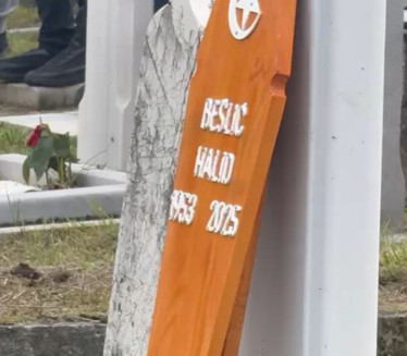 Потресан говор ефендије на сахрани Халида Бешлића