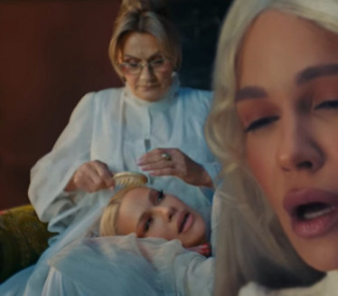 MAMA KRITIČAR: Nataša i Mira Bekvalac zajedno u spotu