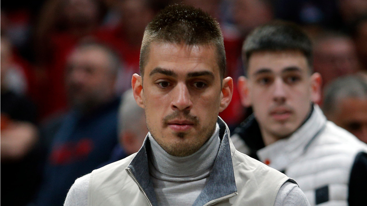 VIDITE SNIMAK,ŠUTIRAJU GA: Vujadin Savić napadnut u Beogradu