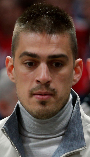 VIDITE SNIMAK,ŠUTIRAJU GA: Vujadin Savić napadnut u Beogradu