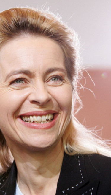 PLEMIĆKE KRVI, MAJKA 7  DECE: Najmoćnija žena sveta-zvanično