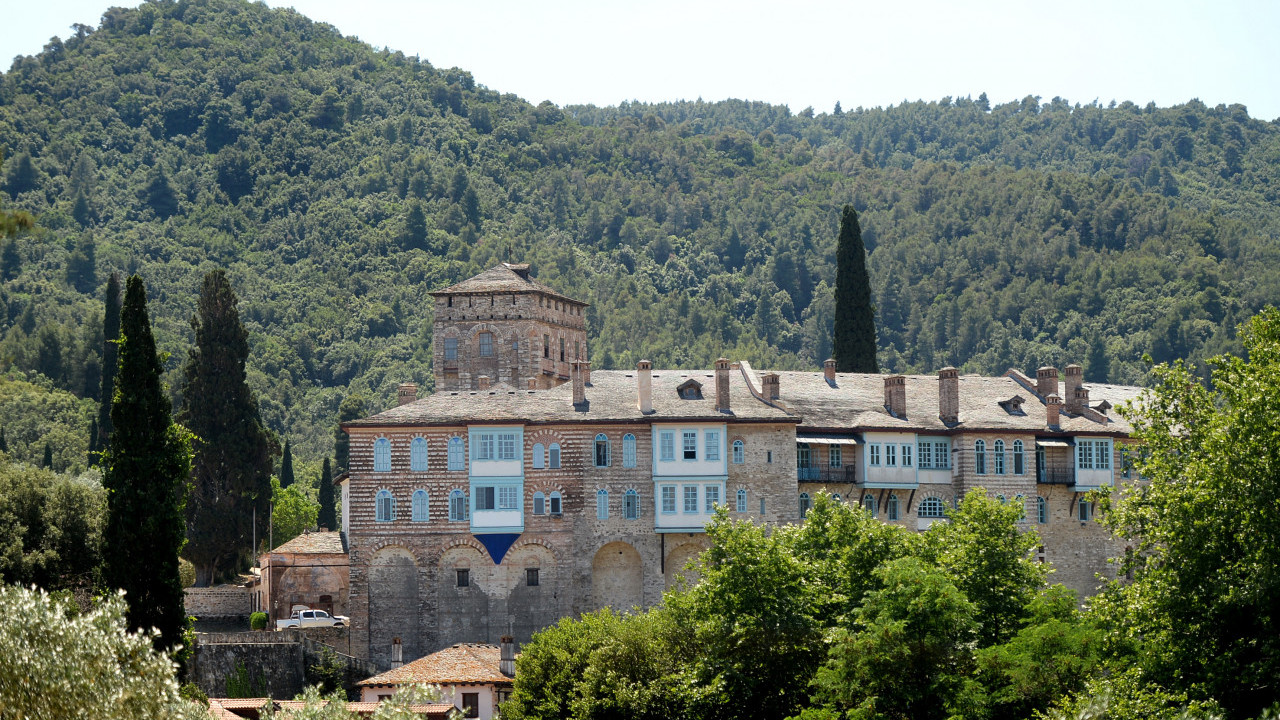 SUDAR PLOČA PRETI HILANDARU: Pucali zidovi crkava uz tutnjavu