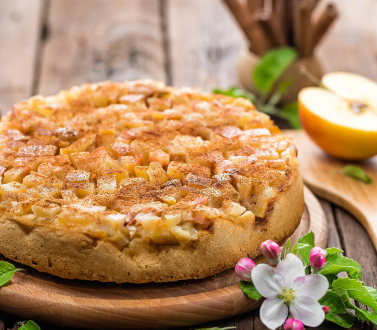 BRZINSKI KOLAČ OD JABUKA: Pečenje kora pada u zaborav