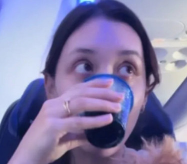 "IMAMO POSEBNOG GOSTA": Supruga pilota POSTALA VIRALNA