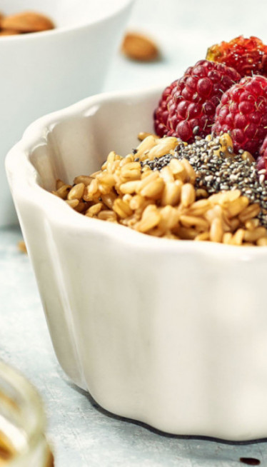 OVSENA KAŠA SA MALINAMMA: Energičan i brz doručak