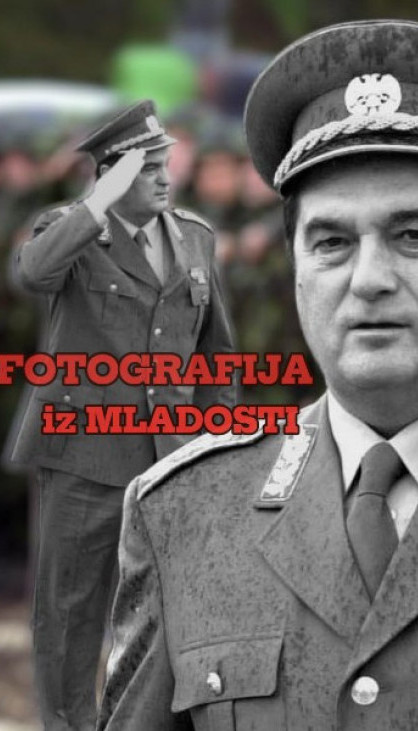 НАОЧИТ МУШКАРАЦ У УНИФОРМИ: Слика Павковића из младости