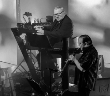 Legendarni muzičar (66) preminuo u snu, uzrok nije objavljen