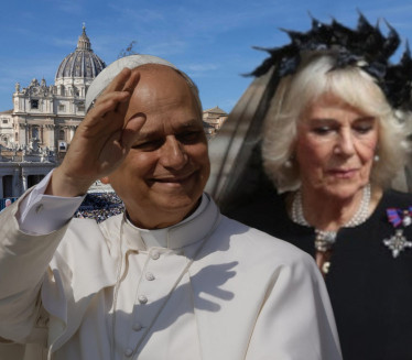 Samo ovih 7 žena na celom svetu sme da nosi BELO pred papom