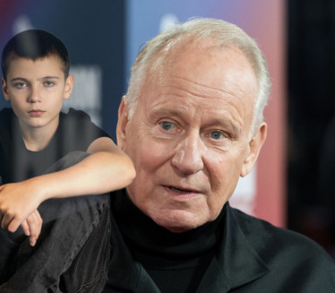 "Pati, maltretiraju ga u školi - jer sam mu ja otac!"