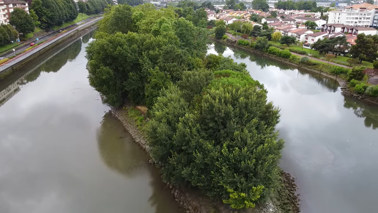 Ово острво два пута годишње - МЕЊА ДРЖАВУ