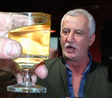 "Ja sam alkoholičar, pijem svaki dan - šta je tu loše?"