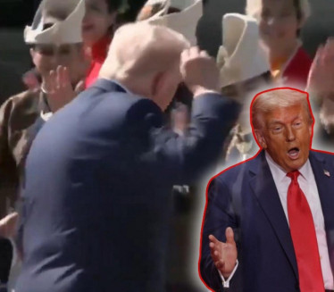 ТРАМП ЂУСКАО У МАЛЕЗИЈИ: Снимак је светски хит (ВИДЕО)