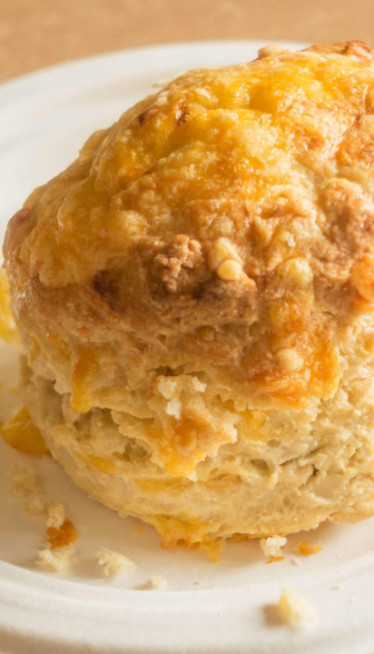 ПОГАЧИЦЕ СА СИРОМ: Једоставан и повољан доручак