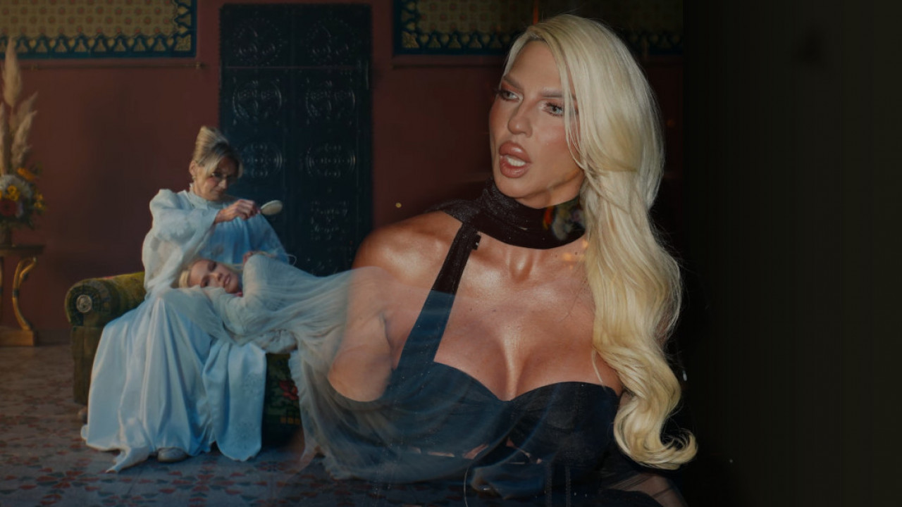 "ПИСАНА ЗА ДИВНУ": Песму посвећену ЈК отпевала ОВА певачица