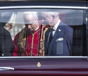 SVI SE SMEJALI U VATIKANU: Čuli ŠTA je Kralj Čarls rekao