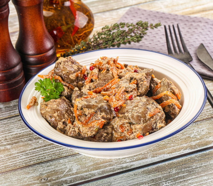 ПУНА ГВОЖЂА: Преукусна џигерица са парадајзом