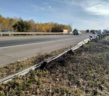 ЈЕДАН СИН СТРАДАО, ДРУГИ ПОВРЕЂЕН: Отац на месту трагедије