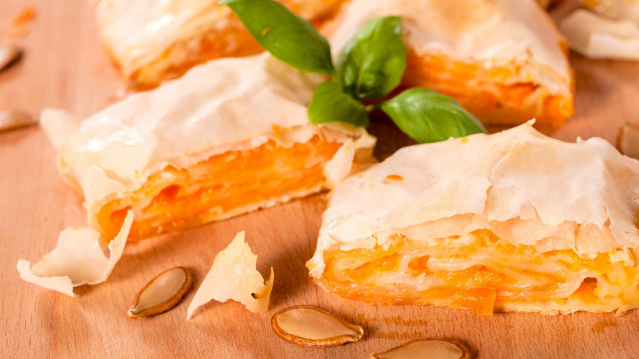 БАКИНА ПИТА ОС БУНДЕВЕ: Савршен рецепт за почетак дана